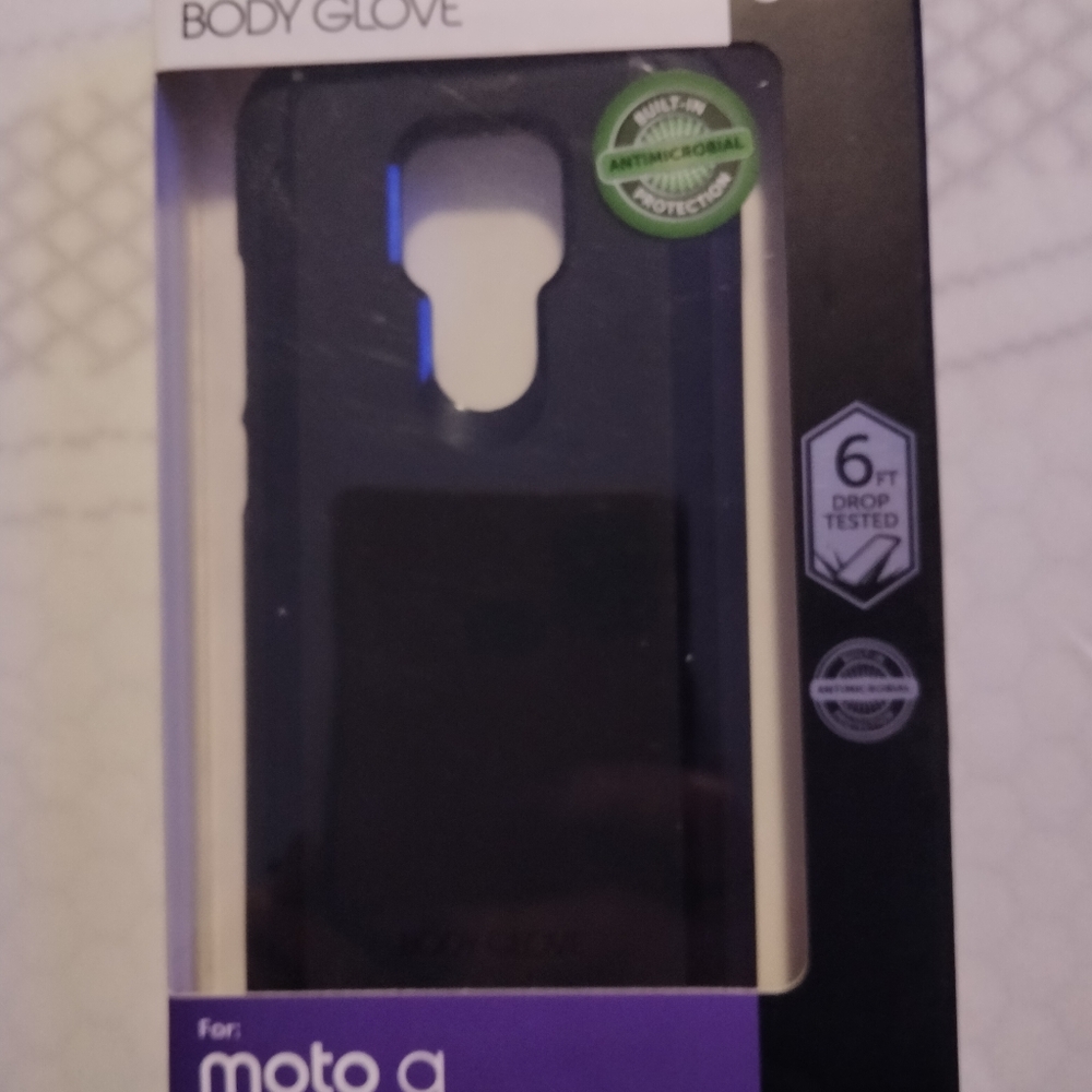 Phone case - Picture 2 of 4